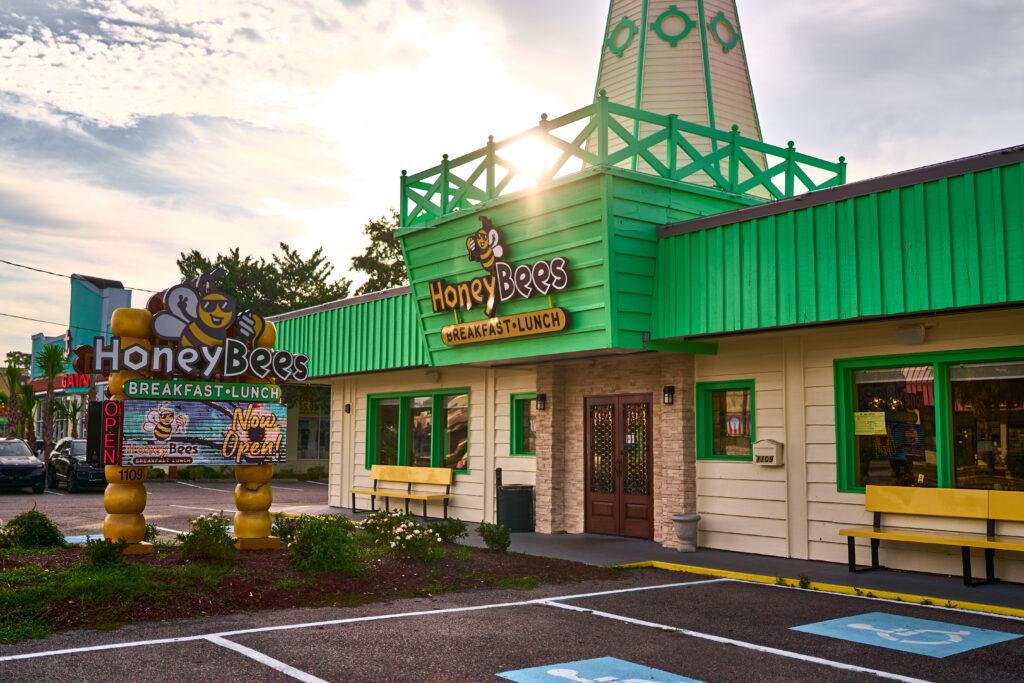 Honey Bees Breakfast & Lunch